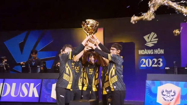 GAM Esports chinh phục ngôi vô địch VCS liên tiếp lần thứ 4, quyết định lịch sử mùa Đông 2023