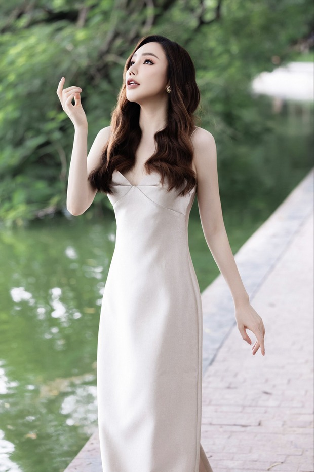 Nhan sắc xinh đẹp của Hồ Quỳnh Hương lần này khiến ai cũng phải ngưỡng mộ