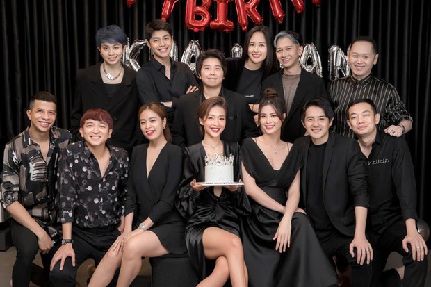 Hội bạn gia đình văn hóa đông đủ tại Vietnamese Concert: Hoàng Thùy Linh chia sẻ trạng thái sau ồn ào phát ngôn