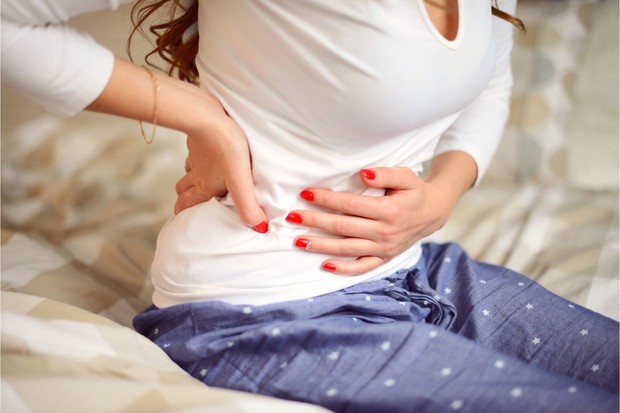 Cơ thể của những phụ nữ có tử cung yếu, mắc bệnh phụ khoa thường có chung 4 đặc điểm - Ảnh 1.