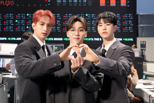 Danh sách nhạc năm mới đang lan tỏa tại Hàn: Nghe Money của Lisa để tiền vào như nước, quên căng thẳng với SEVENTEEN!