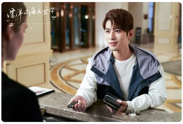 Quá tội cho mỹ nam mất tích 6 năm mới trở lại showbiz, phim ra mắt bị chê thảm hoạ ngôn tình - Ảnh 2. Quá tội cho mỹ nam mất tích 6 năm mới trở lại showbiz, phim ra mắt bị chê thảm hoạ ngôn tình - Ảnh 2.