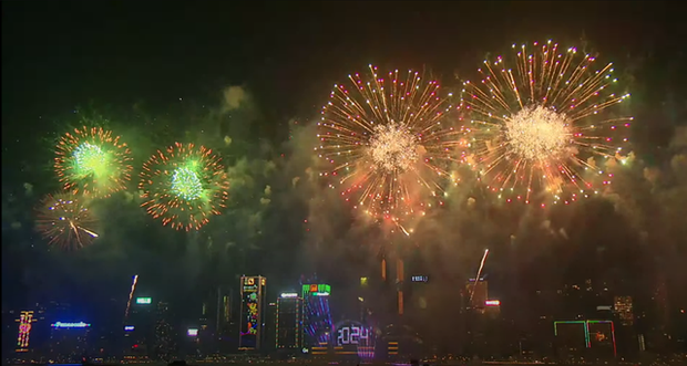Khoảnh khắc châu Á chào đón năm 2024: Pháo hoa khổng lồ tỏa sáng rực rỡ, hàng triệu người cùng nhau đón năm mới - Ảnh 7.