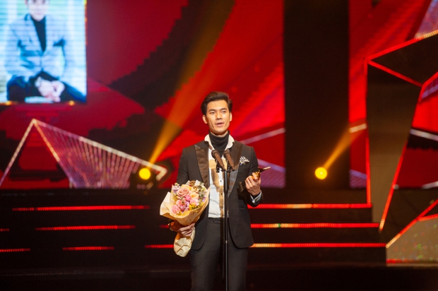 VTV Awards 2023: Gia Đình Mình Vui Bất Thình Lình thắng lớn, Nhan Phúc Vinh bất ngờ vượt mặt đàn anh - Ảnh 2.