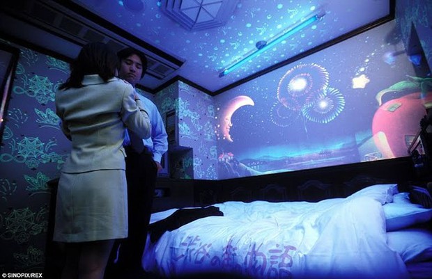 Nữ thần tượng 17 tuổi đối mặt với vụ kiện sau khi lưu trú cùng fan nam tại khách sạn