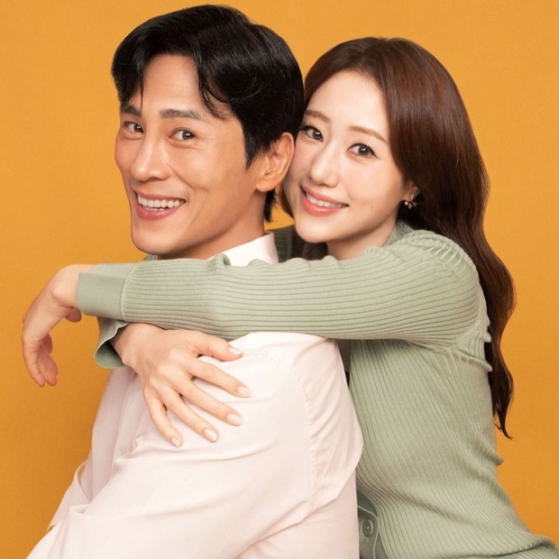 Vợ chồng nghệ sĩ đau lòng, tranh cãi dữ dội sau khi mất con trai 2 tuần tuổi