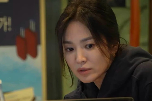 7 mỹ nhân khoe mặt mộc đỉnh nhất phim Hàn 2023: Song Hye Kyo đẹp bất chấp, cô cuối khó ai bì nổi - Ảnh 3.