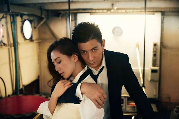 Ngô Kỳ Long gặp rắc rối khi đưa con trai đi chơi, tiết lộ thông tin liên quan tới tin đồn ly hôn Lưu Thi Thi