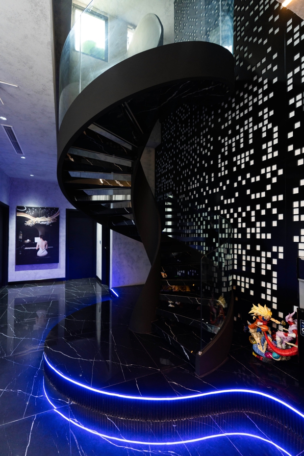“Đột nhập” căn penthouse 450m2 của Hương Ly: Tông đen xám chủ đạo như nhà tài phiệt phim Hàn Quốc, không ngại đầu tư nội thất đắt tiền - Ảnh 14.