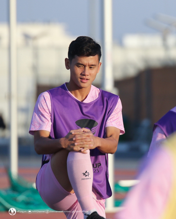 Danh sách 26 cầu thủ ĐT Việt Nam tham dự Asian Cup: Ai là cầu thủ cao 1m92?