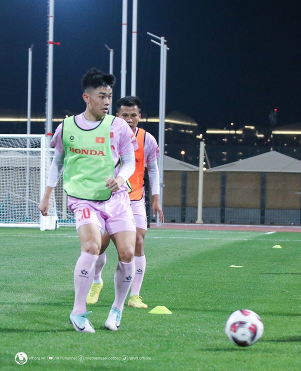 Danh sách 26 cầu thủ ĐT Việt Nam tham dự Asian Cup: Ai là cầu thủ cao 1m92?