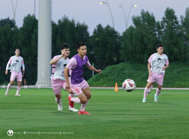 Danh sách 26 cầu thủ ĐT Việt Nam tham dự Asian Cup: Ai là cầu thủ cao 1m92?