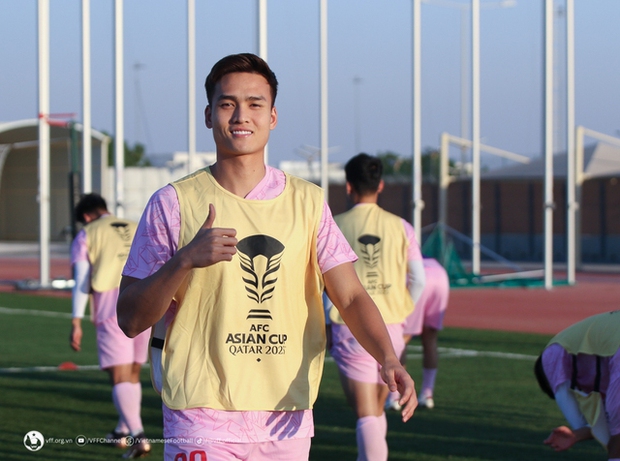 Danh sách 26 cầu thủ ĐT Việt Nam tham dự Asian Cup: Ai là cầu thủ cao 1m92?