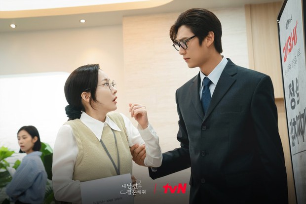 Cô Đi Mà Lấy Chồng Tôi: Màn báo thù đã mắt cực độ, Park Min Young xử lý “tiểu tam” quá cao tay - Ảnh 4.
