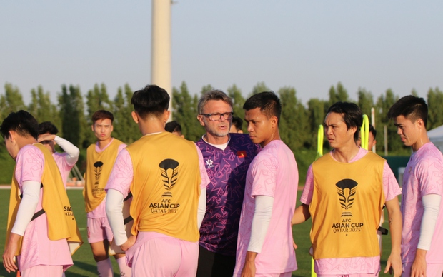 ĐT Việt Nam gặp khó khăn trước trận đấu với ĐT Nhật Bản