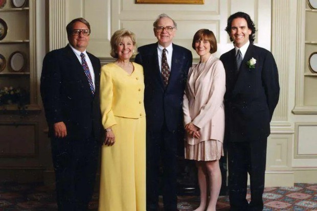 Con trai út của nhà đầu tư chứng khoán Warren Buffett: Được cha dạy 4 ĐIỀU quý báu, giúp đường đời rộng mở - Ảnh 2.