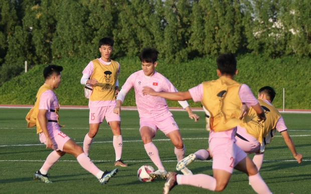 ĐT Việt Nam gặp khó khăn trước trận đấu với ĐT Nhật Bản