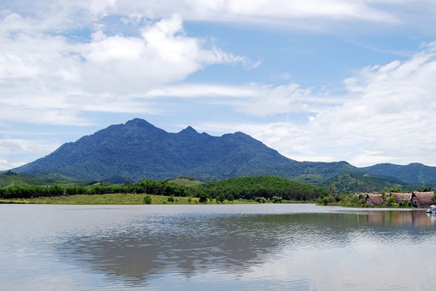 Không cần đi xa để săn mây, ngay Hà Nội cũng có 1 điểm lý tưởng, cũng chính là nơi cao nhất thủ đô - Ảnh 1.