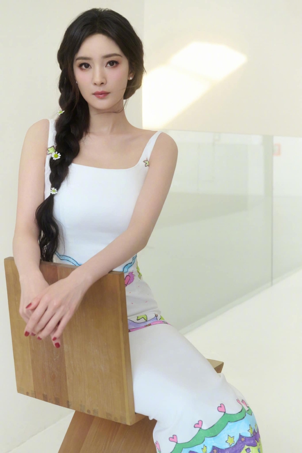 Dương Mịch hứng chỉ trích dữ dội sau Đêm hội Weibo, bị netizen khơi lại vết nhơ cả đời không thể gột rửa - Ảnh 6.