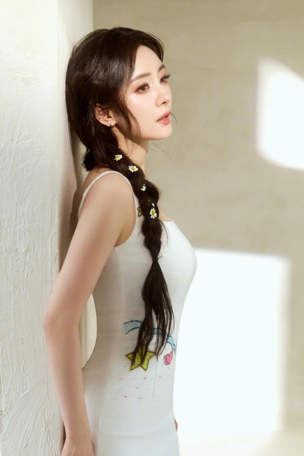 Dương Mịch hứng chỉ trích dữ dội sau Đêm hội Weibo, bị netizen khơi lại vết nhơ cả đời không thể gột rửa - Ảnh 4.