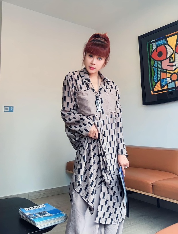 Lưu Thiên Hương xuất hiện ở Nhạc viện TP.HCM, thái độ thế nào khi bị hỏi về vụ bị ném điện thoại vào người? - Ảnh 7.