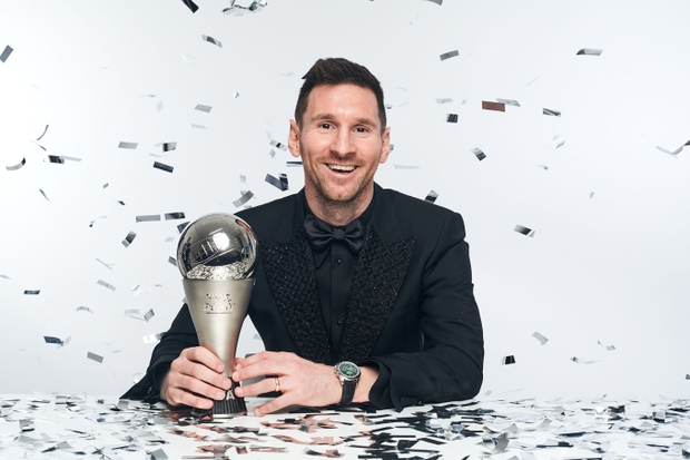 Ronaldo có thông điệp đầu tiên sau khi Messi giành danh hiệu tranh cãi nhất sự nghiệp - Ảnh 1.