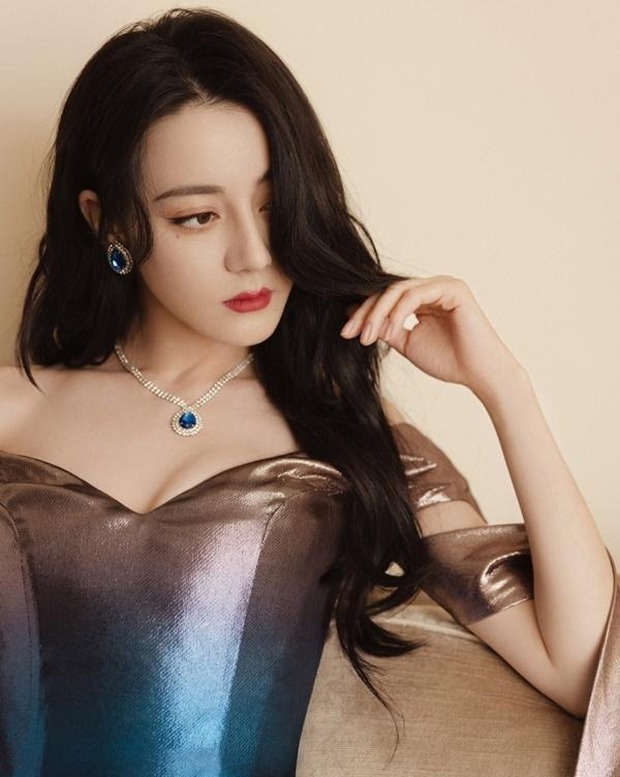 Dương Mịch có phản ứng gì khi bị một người đàn ông đụng chạm ngay giữa nơi đông người? - Ảnh 4.