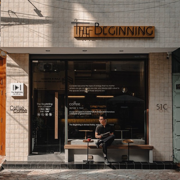 Gọi 1 ly nước thay 8 bộ áo dài chụp ảnh trong quán cafe: Những người làm dịch vụ nói gì? - Ảnh 3. Gọi 1 ly nước thay 8 bộ áo dài chụp ảnh trong quán cafe: Những người làm dịch vụ nói gì? - Ảnh 3.