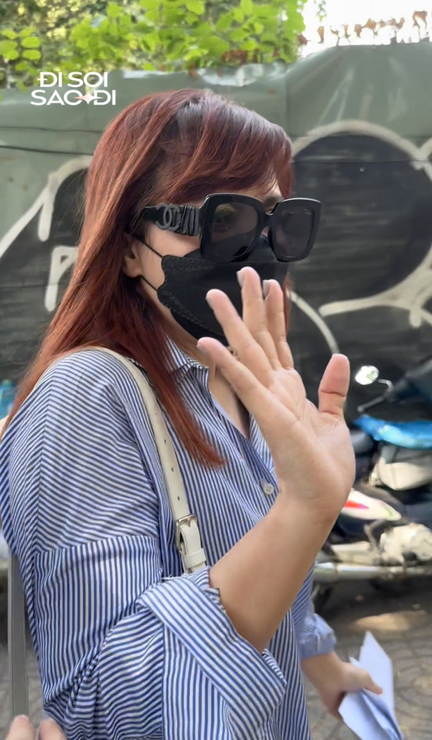 Lưu Thiên Hương xuất hiện ở Nhạc viện TP.HCM, thái độ thế nào khi bị hỏi về vụ bị ném điện thoại vào người? - Ảnh 4.