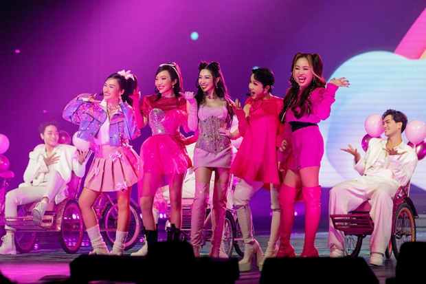 Đây đích thực là chị đẹp thân thiện, kết hợp với nhiều sao nữ nhất ở Chị đẹp đạp gió rẽ sóng! - Ảnh 2.