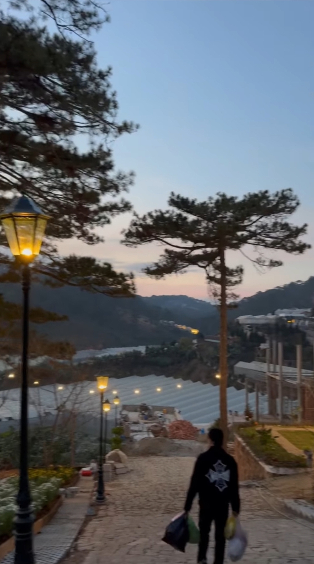 Lệ Quyên check-in căn biệt thự ở Đà Lạt khi lên đèn, khoe trọn chiếc view cực xịn xò - Ảnh 5.