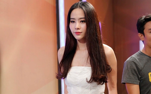 Nam Em thừa nhận dao kéo hỏng, sửa một chi tiết trên mặt khiến nhan sắc xuống cấp - Ảnh 5. Nam Em thừa nhận dao kéo hỏng, sửa một chi tiết trên mặt khiến nhan sắc xuống cấp - Ảnh 5.