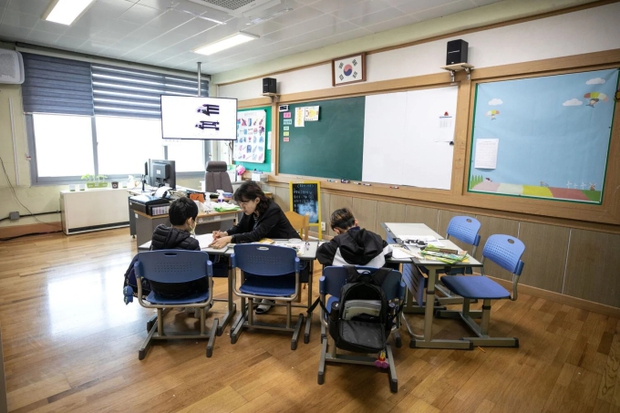 Một trường tiểu học ở Hàn Quốc không có học sinh nào nhập học năm nay, dấy lên lo ngại về cuộc khủng hoảng nguy cấp - Ảnh 2.