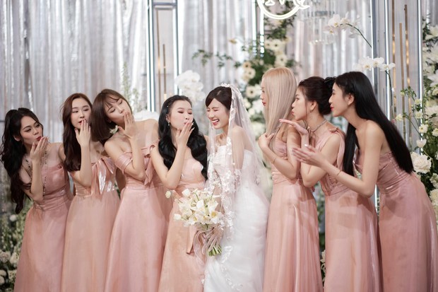 Ngọc Huyền được chồng tặng ôtô ngay trong lễ cưới - Ảnh 15.