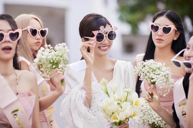 Ngọc Huyền được chồng tặng ôtô ngay trong lễ cưới - Ảnh 13.