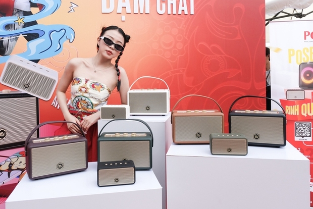 Mẫu loa được ví như phiên bản giá rẻ của Marshall: Ngoại hình giống nhau đến khó tin, rất hợp sống ảo - Ảnh 1.