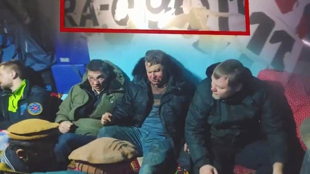 4 người sống sót trong vụ rơi máy bay ở Nga - Ảnh 2.
