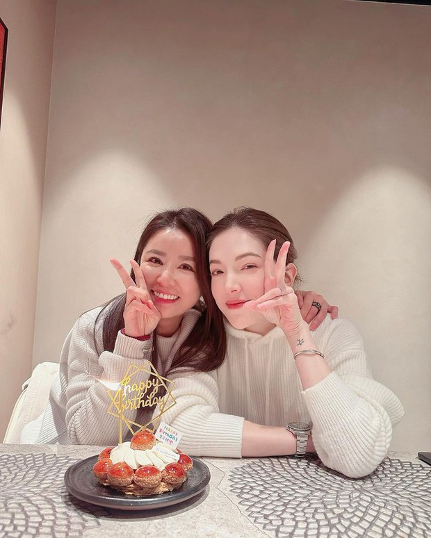 Lâm Tâm Như bị minh tinh Thơ Ngây lấn lướt trong sinh nhật sớm, vết lão hoá chịu thua da láng mịn của đàn em - Ảnh 4.