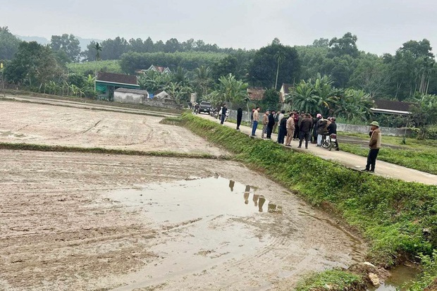 Vụ truy sát gia đình vợ ở Nghệ An: Nghi phạm lên rừng treo cổ tự sát sau khi gây án - Ảnh 1.