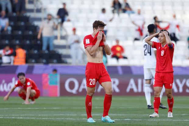 Sau thất bại ở Asian Cup 2023, đổ lỗi cho ai bây giờ? - Ảnh 2.