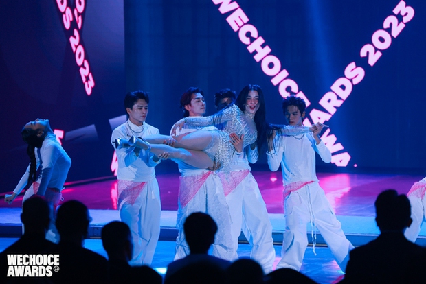 7 chị đẹp khoe visual bén đứt tay ở WeChoice 2023: Khổng Tú Quỳnh yêu kiều, Diệp Lâm Anh - Trang Pháp bốc quá rồi! - Ảnh 7.