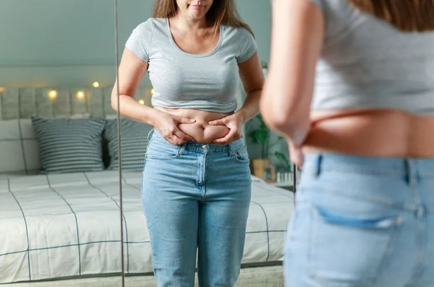 3 “bằng chứng” báo hiệu cơ thể đang chứa nhiều mỡ bụng hơn bạn nghĩ, cần phải giảm cân ngay - Ảnh 1.