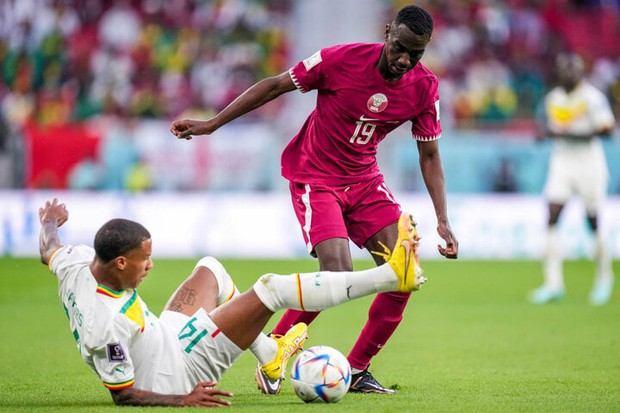 Tuyển Việt Nam tiếp đón Nhật Bản trên sân World Cup, Ronaldo chứng kiến nước mắt hận thù