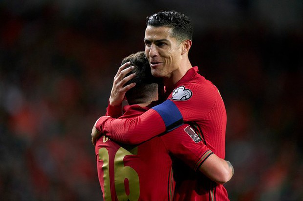 7 kỷ lục đáng kinh ngạc có thể chấm dứt vào năm 2024: Messi và Ronaldo đối diện với thách thức lịch sử