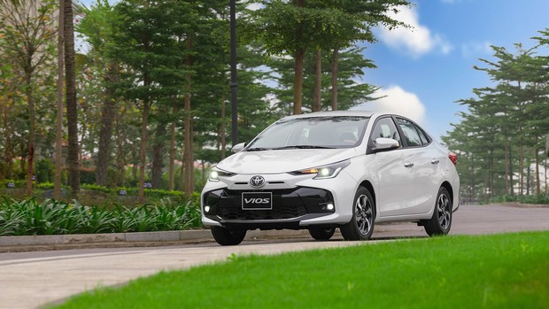 Toyota Vios giảm sâu hàng chục triệu đồng, quyết đòi lại thị phần - Ảnh 1.