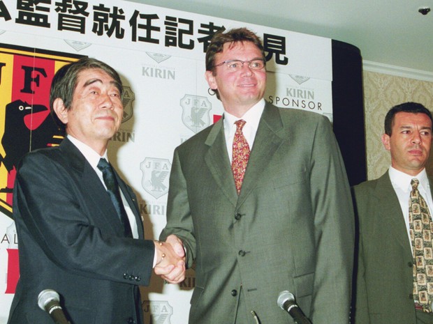 Chuyện cuối tuần: HLV quái đản Troussier và hành trình chinh phục chức vô địch Asian Cup 2000