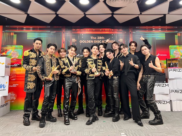 SEVENTEEN vượt mặt hậu bối tranh luôn vị trí #1 trending với tiểu phẩm gây phấn khích Knet