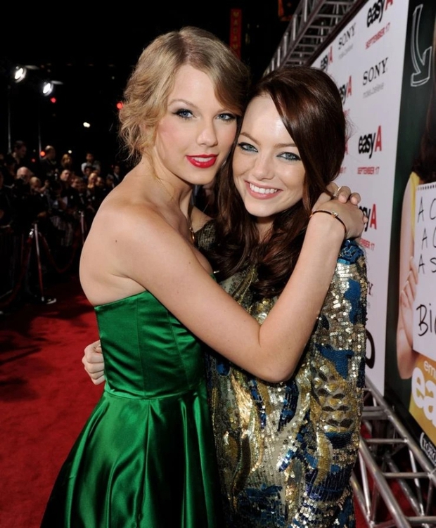 Taylor Swift was rudely criticized by the MC, Emma Stone immediately had a harsh response at the Golden Globes - Photo 6.