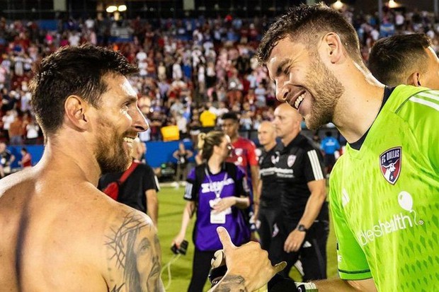 Incorporating the input, a similar title in Vietnamese could be: Indonesia xác nhận nhập quốc tịch thủ môn nổi tiếng từ Mỹ