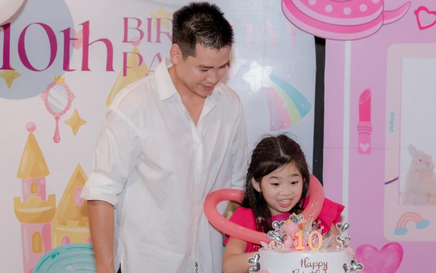 Con gái Mai Phương lộ diện rạng rỡ, khiến bảo mẫu vô cùng tự hào